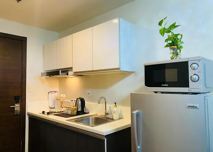 Tropical Chic Escape With Lights View- Modern Scandi Apartment *