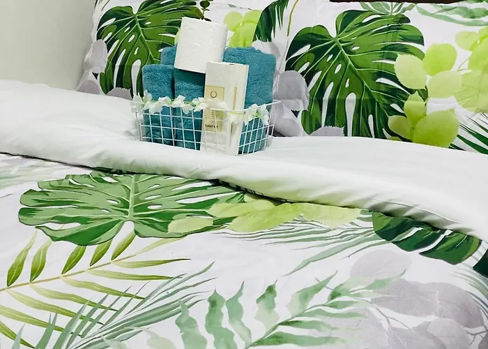 Apartment Tropical Chic Escape With Lights View- Modern Scandi Manila